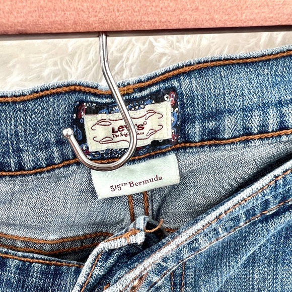 Levi’s 515 Bermuda Denim Cuffed Shorts size 8 - Picture 2 of 13